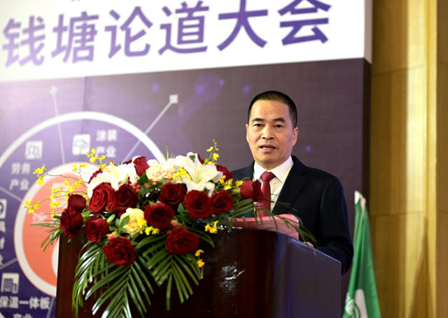 建築塗裝路在何方——中國建築塗裝產(chan) 業(ye) 2022年會(hui) 暨先進表彰大會(hui) 舉(ju) 行