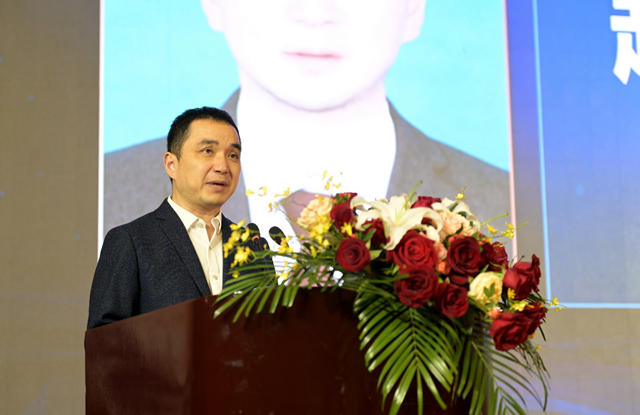 建築塗裝路在何方——中國建築塗裝產(chan) 業(ye) 2022年會(hui) 暨先進表彰大會(hui) 舉(ju) 行