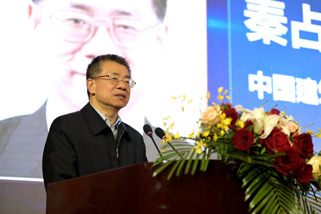建築塗裝路在何方——中國建築塗裝產(chan) 業(ye) 2022年會(hui) 暨先進表彰大會(hui) 舉(ju) 行