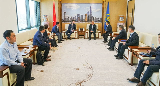 海虹老人集團船舶漆執行副總裁Alexander一行拜訪船舶漆重要客戶