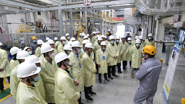 山東(dong) 省危化品安全生產(chan) “機械化換人、自動化減人、智能化無人”(塗料行業(ye) )現場推進會(hui) 在海虹老人舉(ju) 行