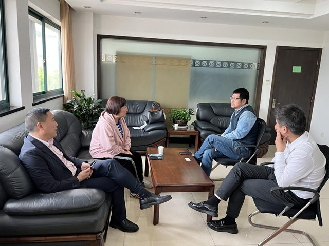 專(zhuan) 家團隊進企業(ye)   服務指導零距離 ——寧波塗協開展全國學會(hui) 寧波行活動