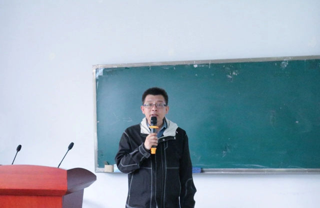 燈塔塗料走進天津理工大學，開展校企合作暨人才引進交流活動