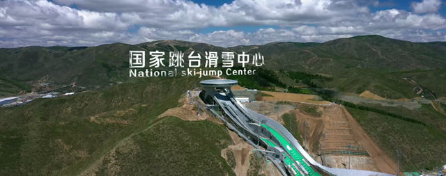 各大獎項摘金奪銀！百億(yi) 塗企三棵樹成就高端塗料大國品牌