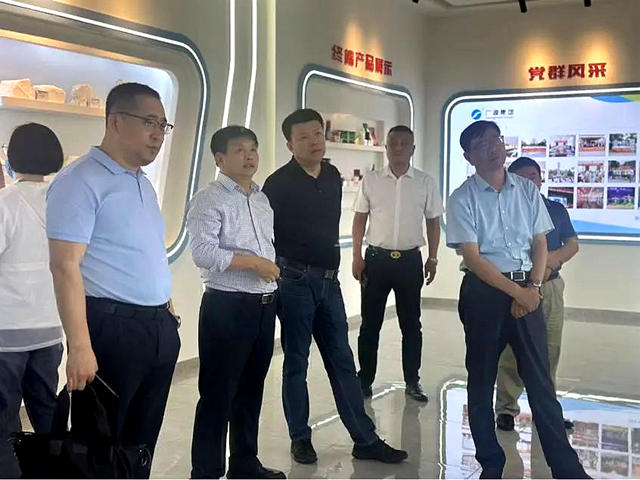 黑龍江省鶴崗市考察團蒞臨(lin) 江西廣源藤田工廠調研