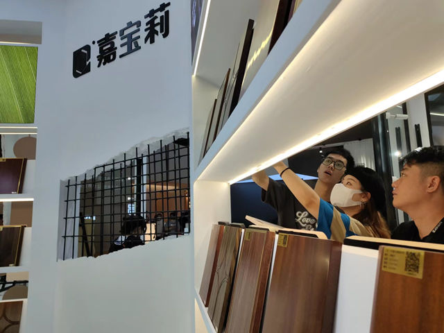 為(wei) 何都選它？探秘嘉寶莉高定塗裝靈感庫——神秘彩金随机派发规则訪嘉寶莉集團副總裁、家具漆事業(ye) 部總經理盧小波
