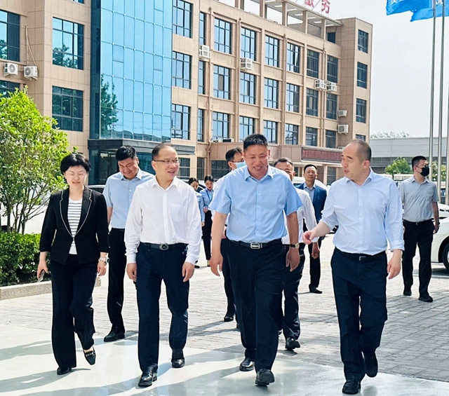 省工商聯主席胡漢陽蒞臨(lin) 潔士美調研指導