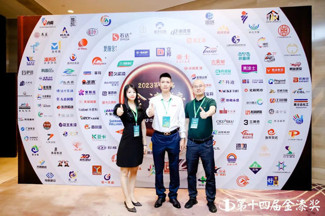 聚勢同行繪藍塗，美儷(li) 嘉仿石漆在第十四屆金漆獎大放異彩