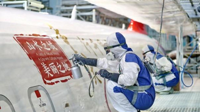 誰在用塗料為(wei) 國產(chan) 大飛機C919穿上美麗(li) 外衣
