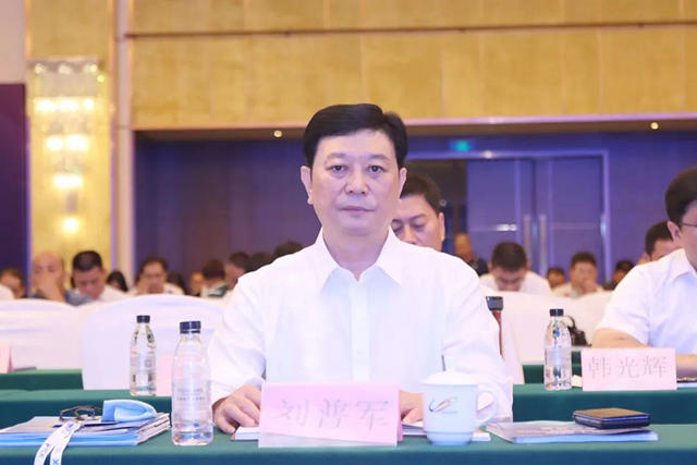 劉普軍(jun) ：櫛風沐雨曆艱辛，砥礪奮進續新篇
