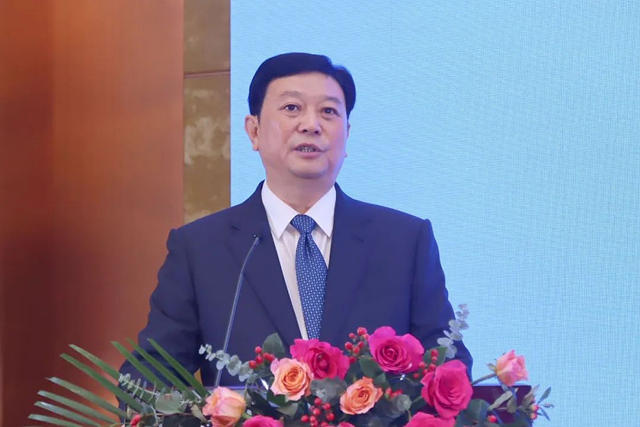 劉普軍(jun) ：櫛風沐雨曆艱辛，砥礪奮進續新篇