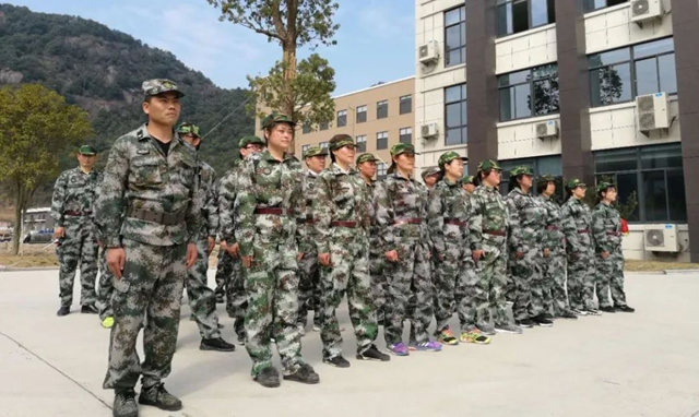 退伍不褪色，勇救落水兒(er) 童——記誌強塗料鄭文彬的光榮事跡