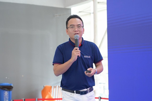 仿石定乾坤！兩(liang) 款爆品看懂保儷(li) 萊的“石”力爭(zheng) 霸