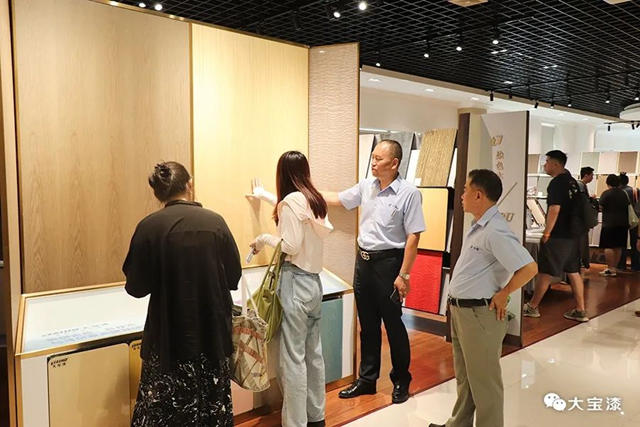 顧家家居一行蒞臨(lin) 東(dong) 莞大寶化工參觀交流