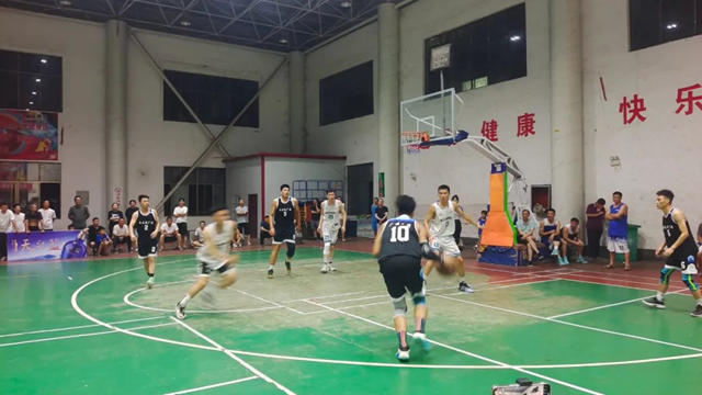 廣源勇奪南召縣第四屆籃球聯賽冠軍(jun) 