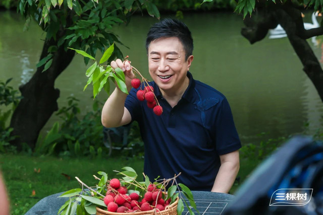 陳偉(wei) 鴻化身“菁英體(ti) 驗官”探尋三棵樹