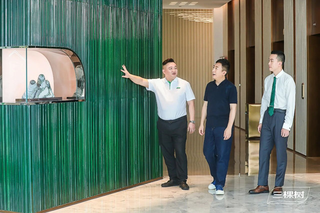 陳偉(wei) 鴻化身“菁英體(ti) 驗官”探尋三棵樹