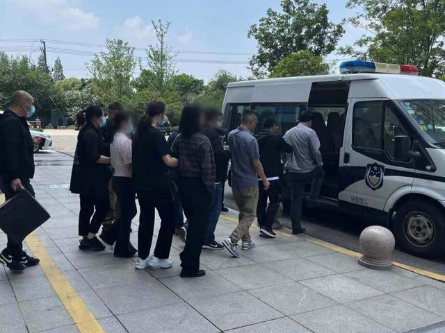 羅刹塗市，當治！