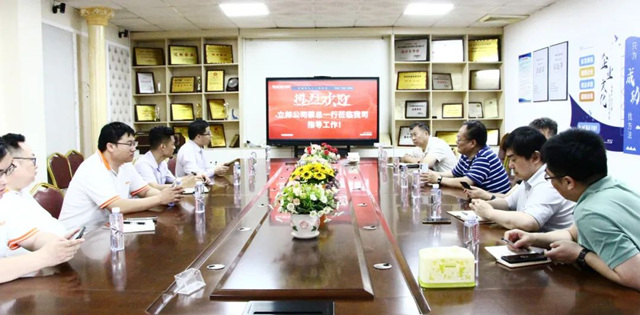 立邦公司副總裁蔡永嶽蒞臨(lin) 瓦科交流指導！