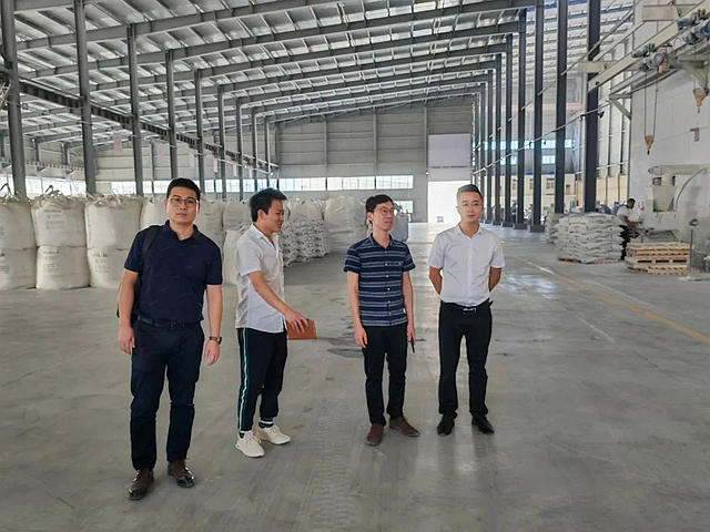 嘉寶莉到訪遼寧海城新廣源
