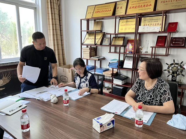 寧波塗協標委會(hui) 專(zhuan) 家赴《機械設備用水性聚氨酯塗料》 團體(ti) 標準實施企業(ye) 指導工作