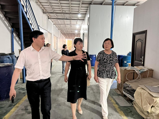 寧波塗協標委會(hui) 專(zhuan) 家赴《機械設備用水性聚氨酯塗料》 團體(ti) 標準實施企業(ye) 指導工作