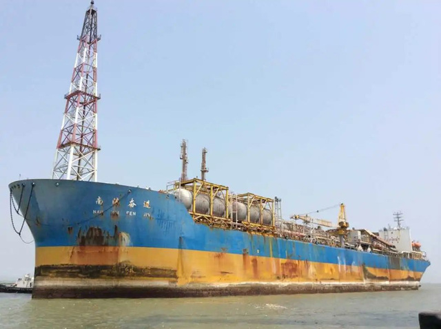 中遠關(guan) 西助“南海奮進”FPSO再啟航