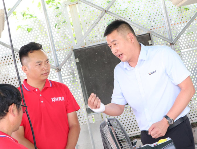林德漆第三十五屆仿石漆培訓會(hui) ：引領塗料行業(ye) ，創新再升級
