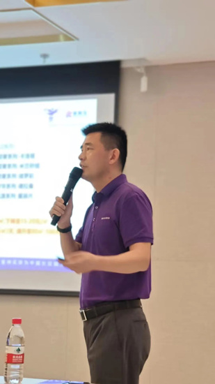 紫荊花終端轉型營銷研討會(hui) 暨紫荊花壽光全彩塗裝館開業(ye) 慶典盛大舉(ju) 行！