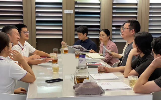 永嘉縣委常委、副縣長陳博一行深入走訪慰問羅浮塔塗料