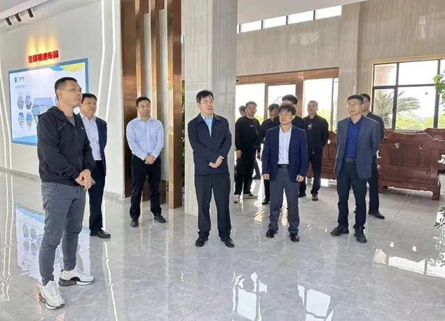 贛州市寧都縣政協黨(dang) 組書(shu) 記、主席李過春帶隊來江西永豐(feng) 藤田廣源考察調研