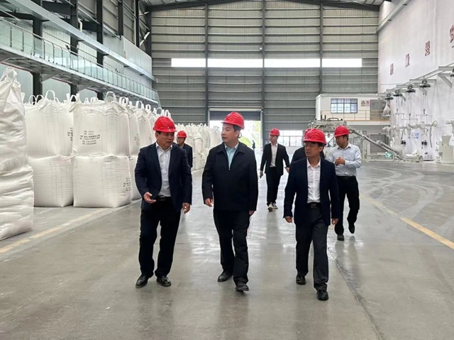 贛州市寧都縣政協黨(dang) 組書(shu) 記、主席李過春帶隊來江西永豐(feng) 藤田廣源考察調研