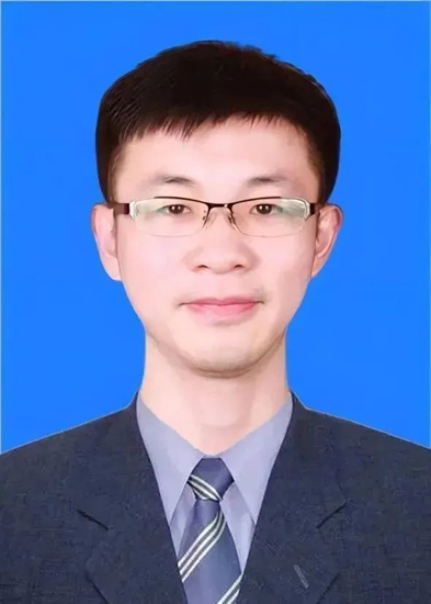 徐靈峰博士正式進駐廣源博士後科研工作站