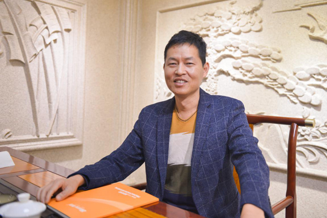 昆明仿石塗料的調色達人和廣告狂人 ——神秘彩金随机派发规则訪惠圖塗料董事長孫輝
