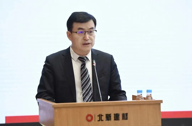 北新建材生變！尹自波辭職！管理或再擔重任！誰將接掌董事長？