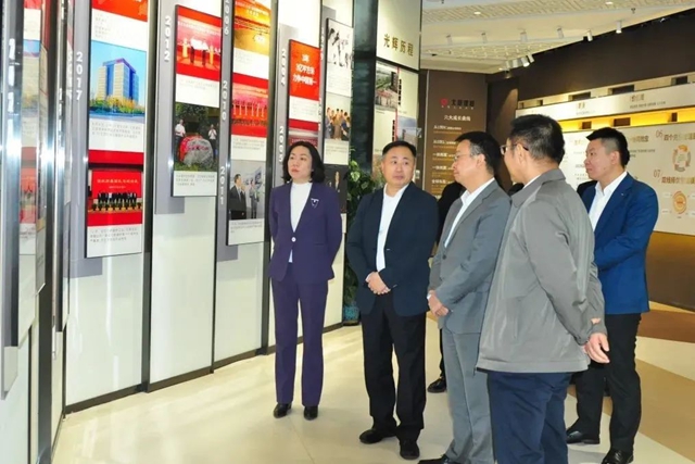 北新建材與(yu) 領潮供應鏈深入開展業(ye) 務交流，共促防水高質量發展