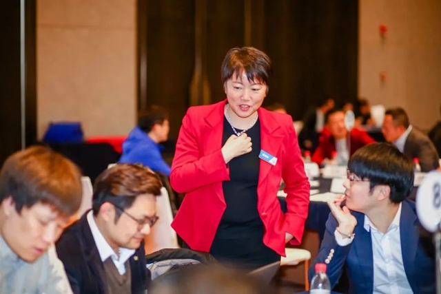 PPG工業(ye) 塗料經銷商大會(hui) “漆彩世界，共創未來”圓滿落幕，2024新年快樂(le) ，開工大吉！