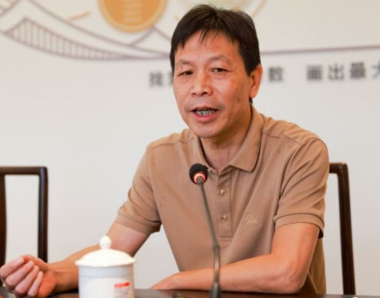 3億(yi) 投建首個(ge) 防水基地！“紐扣大王”五度跨界能次次封神嗎？