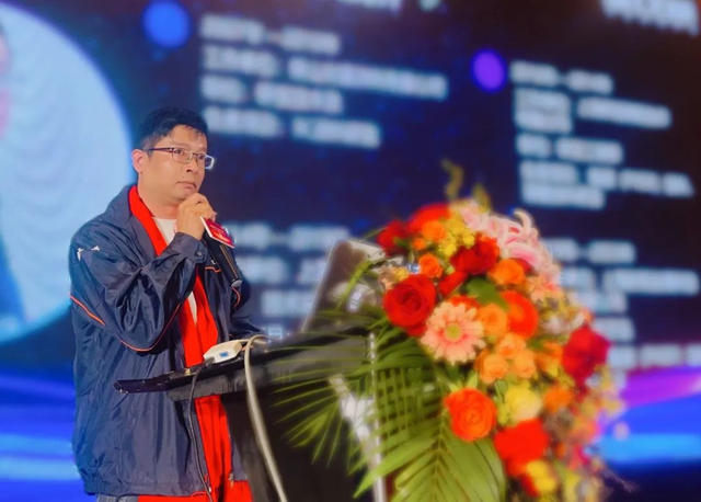 匯龍塗料2024年新品發布會(hui) 暨經銷商代表峰會(hui) 圓滿召開