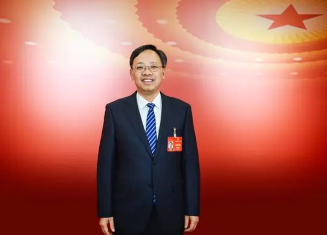 全國人大代表、萬(wan) 華化學董事長廖增太：加快人工智能與(yu) 化工融合，加速形成新質生產(chan) 力