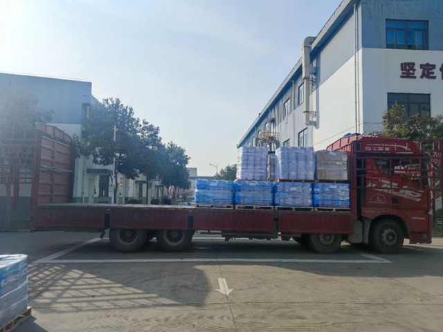 車間繁忙景象新，塗料接單掀高潮———雙瑞塗料產(chan) 業(ye) 第一季度迎來“開門紅”