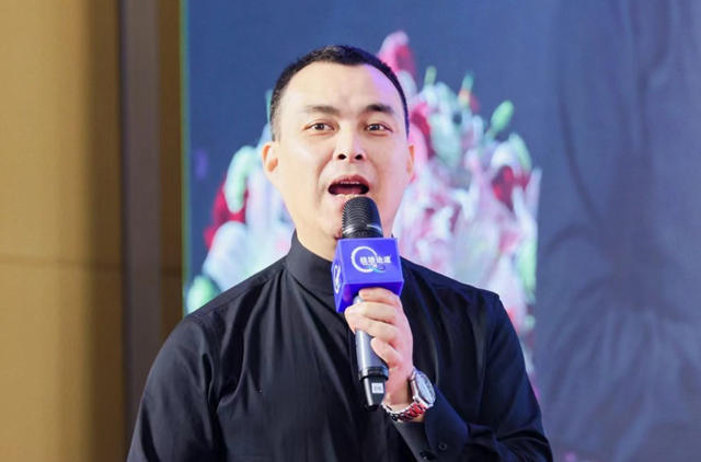 錢塘論道組委會(hui) 與(yu) 萬(wan) 水波谘詢、小微快抖、中塗材戰略簽約