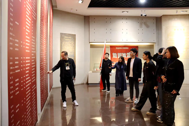 北新建材各級團組織開展多YOUNG五四活動