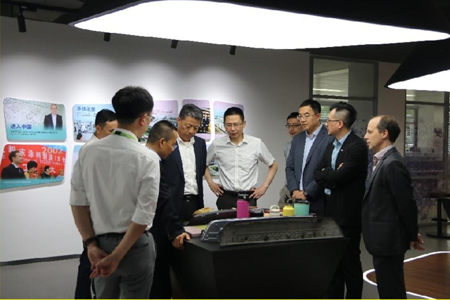 峰梅化學、華翔金屬與(yu) 老虎新材料簽署戰略合作協議