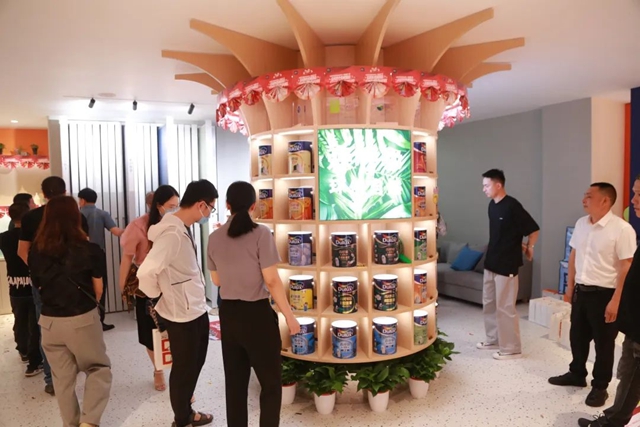 重構生活色彩體(ti) 驗，浙南首家多樂(le) 士生活館亮相溫州！