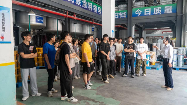 廣東(dong) 藥科大學師生參觀巴德士：深度體(ti) 驗塗料科技，收獲滿滿！