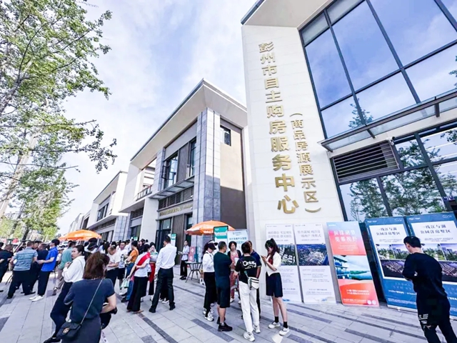 換新更“煥”新，虹潤色彩啟賦未來建築生態