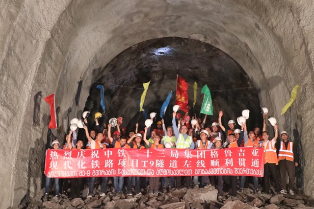 卓寶攜手兩(liang) 大央企，參建全球最大TBM直徑隧道！