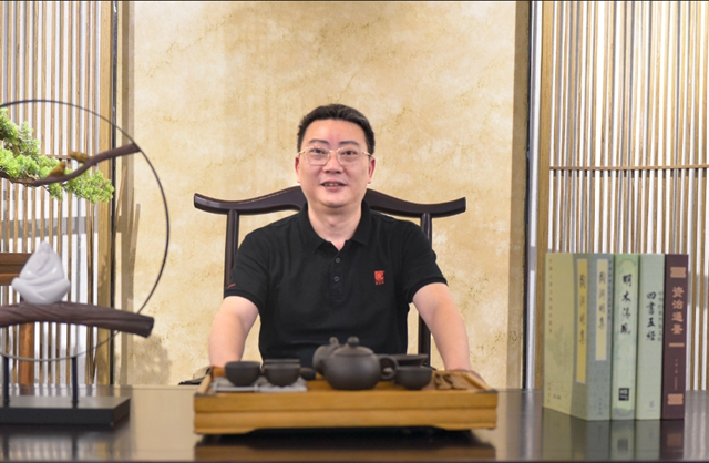 內(nei) 卷狂潮中，100多一平方的嘉寶莉雅晶石不降反增 ——神秘彩金随机派发规则訪嘉寶莉藝術塗料銷售總監彭元聰