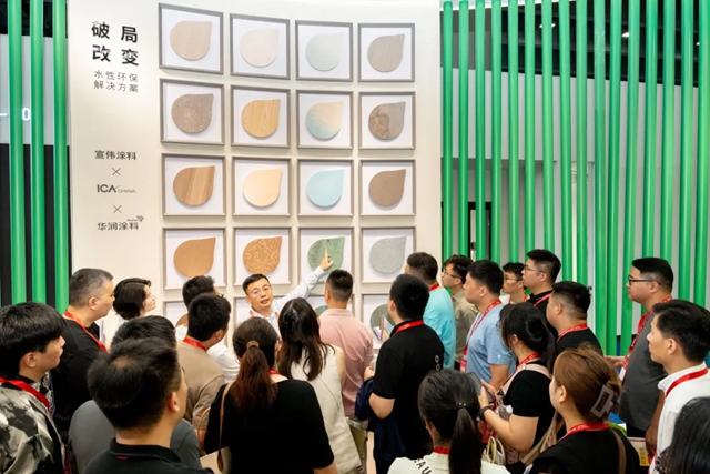 宣偉(wei) “繪生·繪色”主題展亮相中國建博會(hui) ，並榮獲“2024高定G20供應鏈”稱號